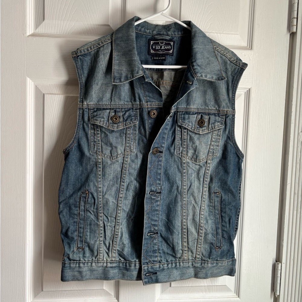 Blue Distressed Jeans with Vintage Wash